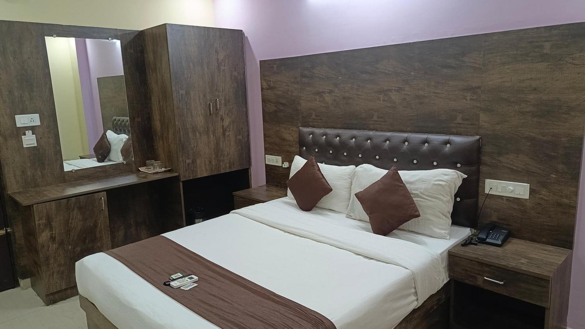 Pph Royal Gs Comforts Opp Mall Of Asia บังกาลอร์ ภายนอก รูปภาพ