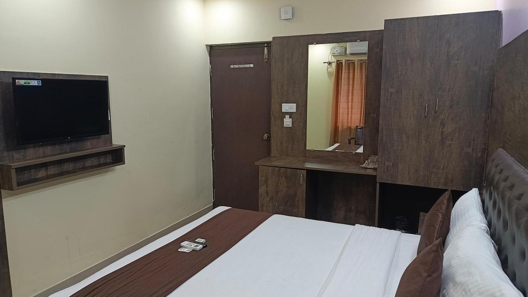 Pph Royal Gs Comforts Opp Mall Of Asia บังกาลอร์ ภายนอก รูปภาพ